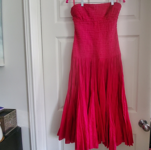 Vintage DVF, Size 4, Fuschia Strapless Dress - Picture 6 of 6